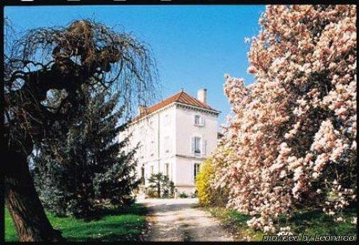 Domaine De Clairefontaine 4*